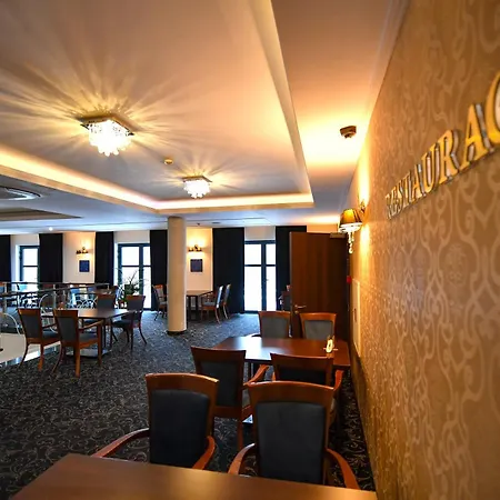 Focus Centrum Konferencyjne Hotel 3*