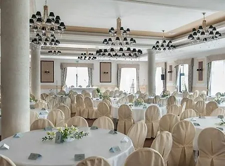 Ξενοδοχείο Focus Centrum Konferencyjne 3*