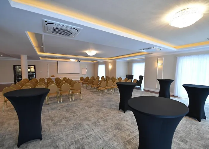 Focus Centrum Konferencyjne Hotel 3*